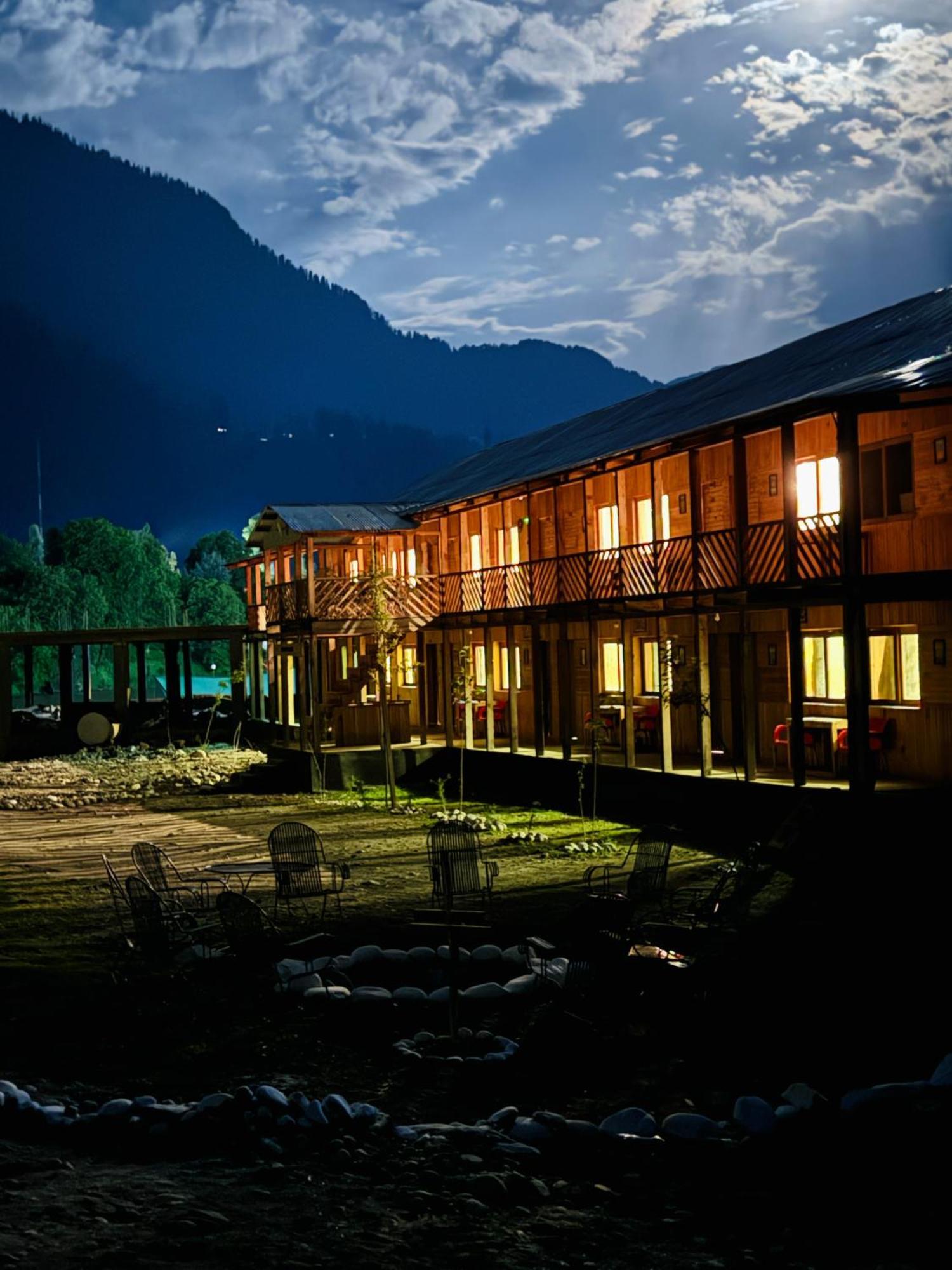 Wyndham Heritage Hotel & Resort Sharda Shardi Εξωτερικό φωτογραφία